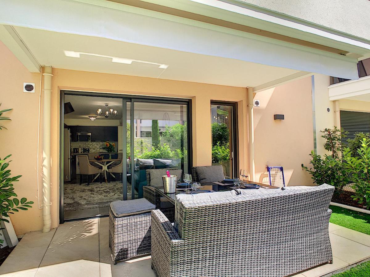 Palm Beach Apartment With A Pool In The Residence Cannes Extérieur photo